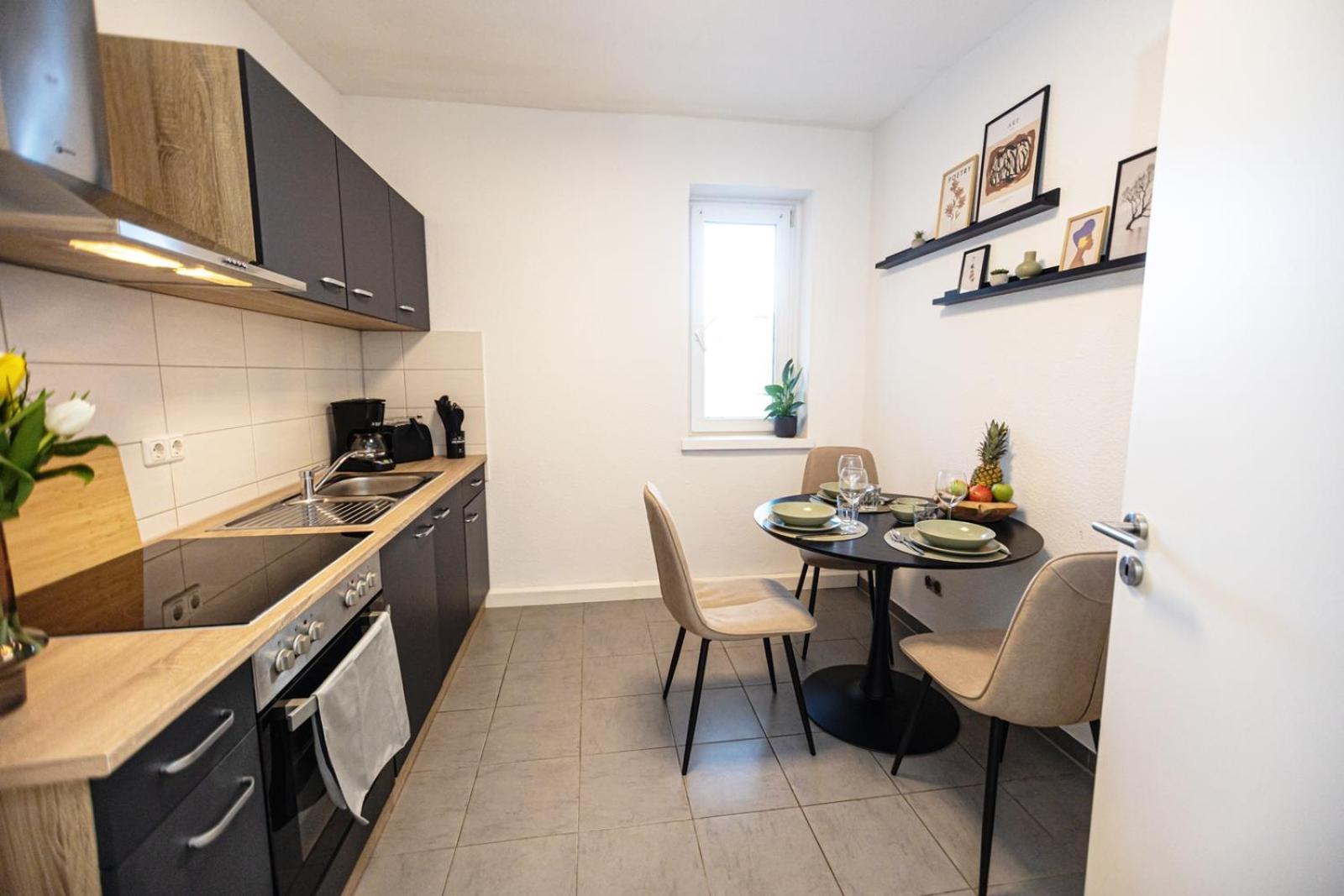 Blossfeld-Apartments Geraeumige Stadtoase Mitten Im Zentrum Mit 3 Schlafzimmern, Gratis Parkplatz, W-Lan, Netflix Jena Bagian luar foto